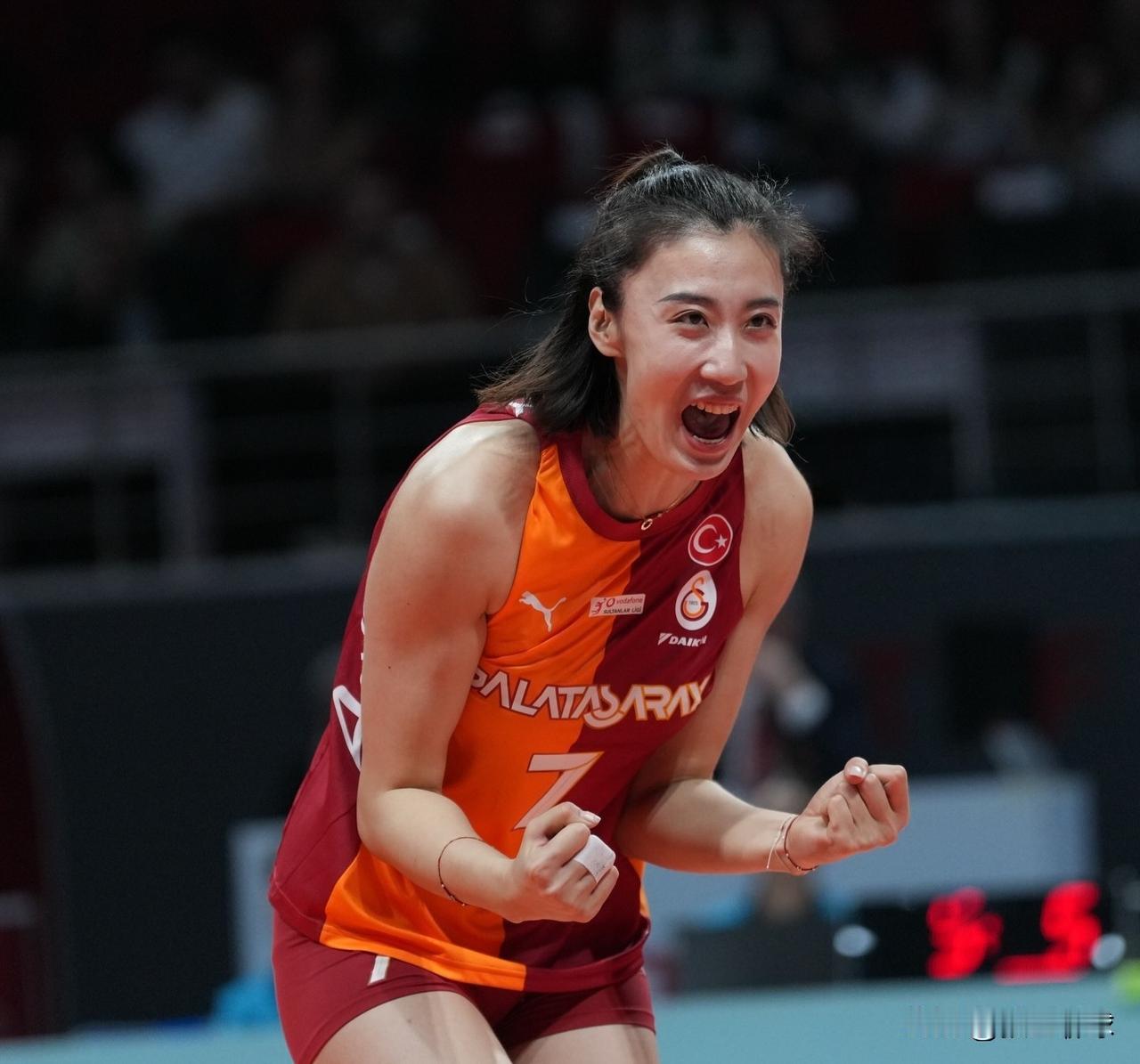 2025-2026赛季土耳其🇹🇷女排联赛常规赛第二十二轮，加拉塔萨雷3-2土