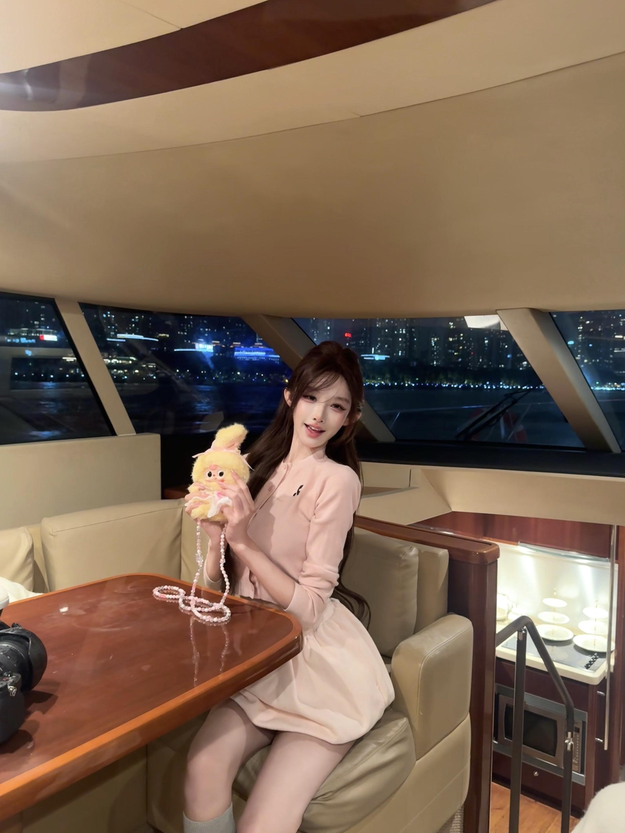 时间是一把尺 量人 量心 量距离