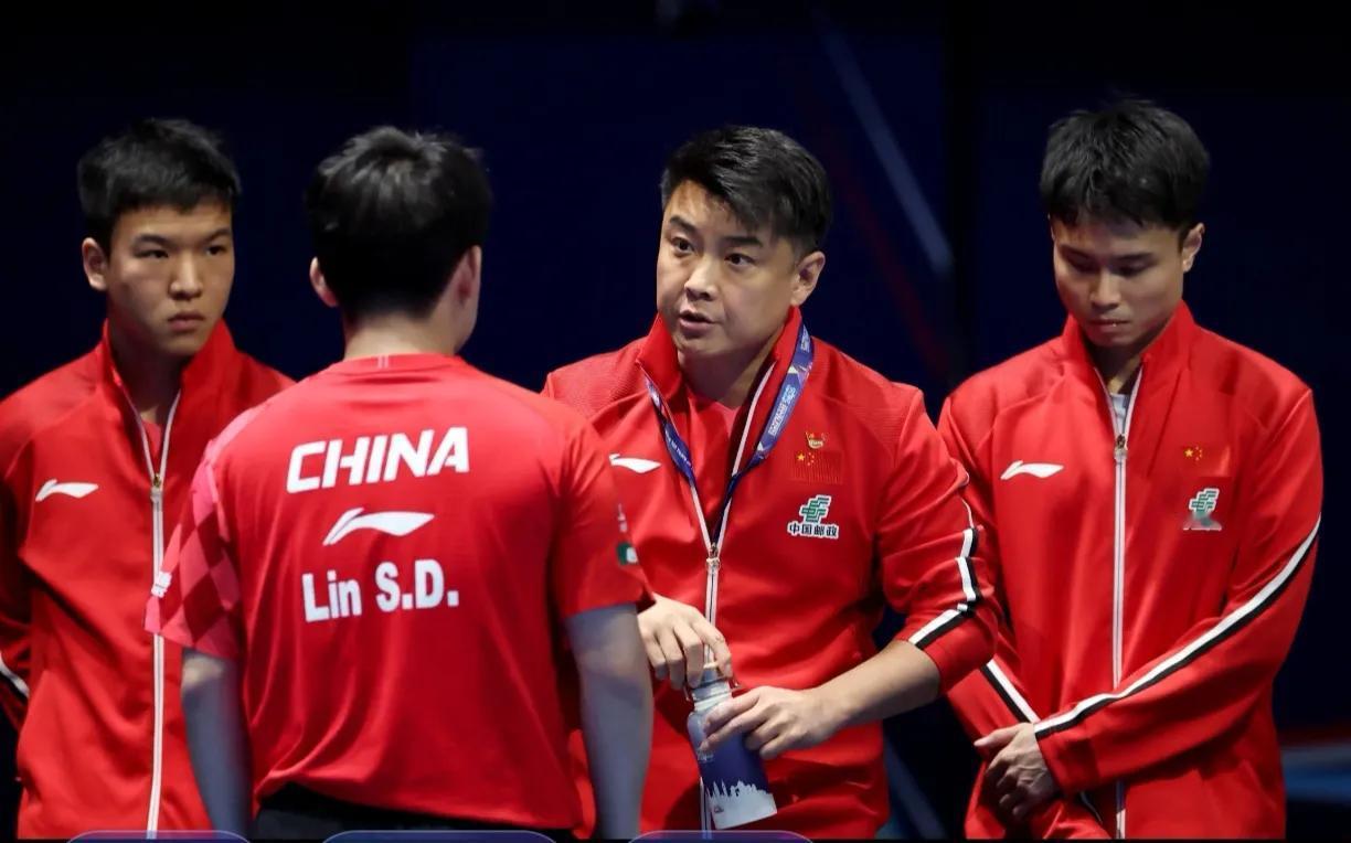 输一站、两站是球员的问题，站站输球肯定是教练组的问题

     中国男乒又被挡
