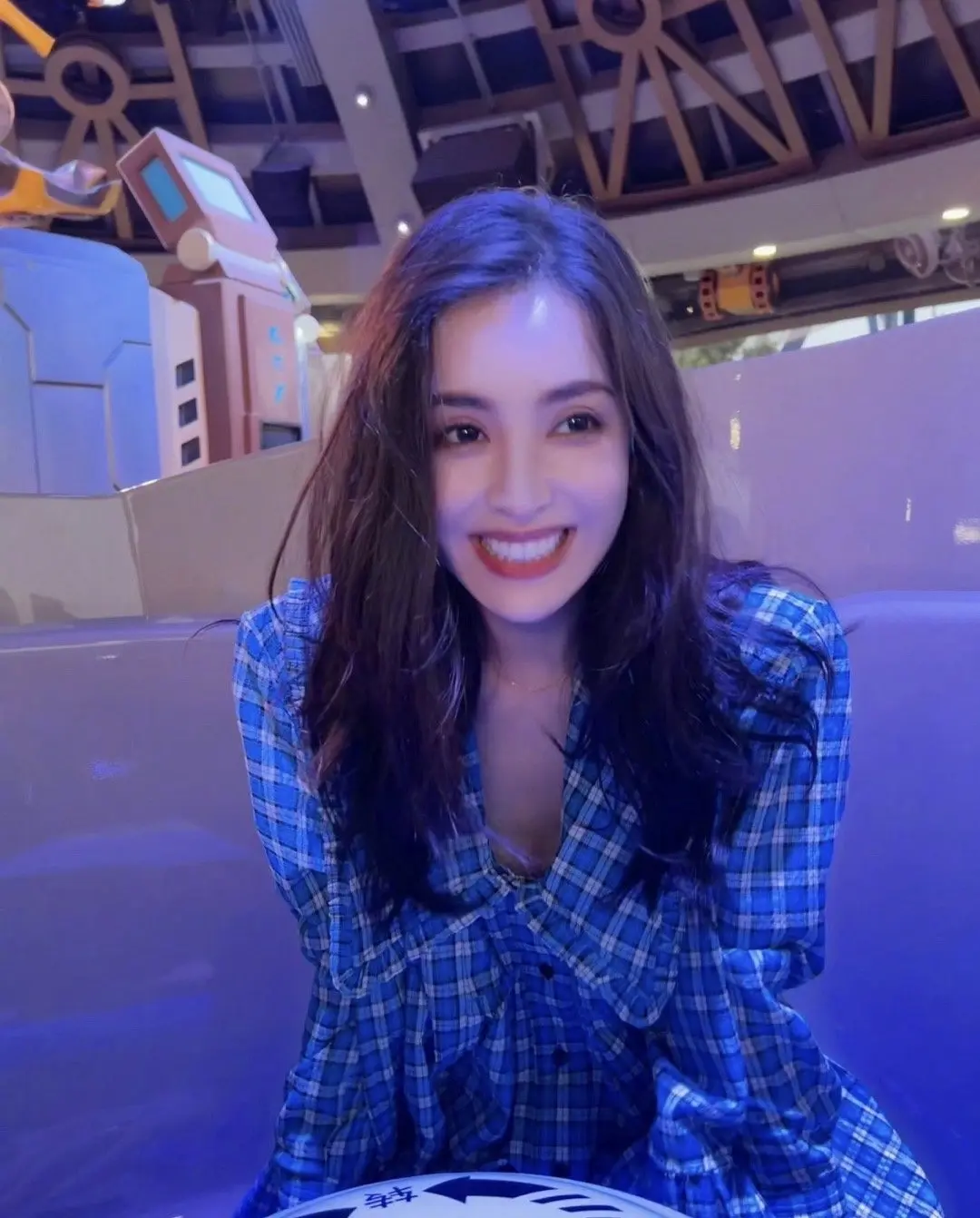 娜扎。