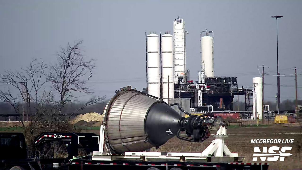 堪称火箭发动机中的天花板猛禽V3，马斯克这是把偷工减料做绝了。