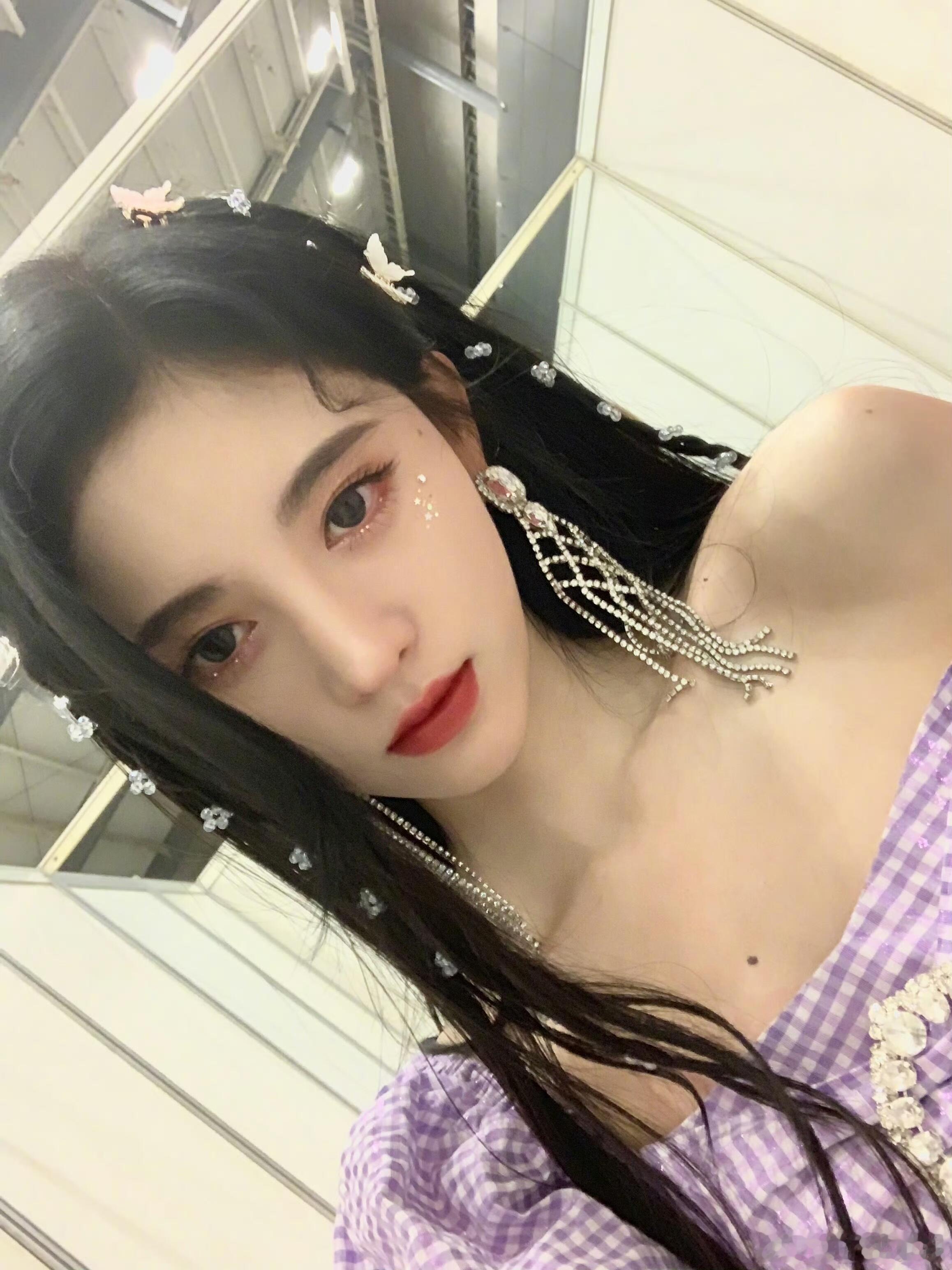 鞠婧祎[超话] jjy鞠婧祎韩芸汐jjy鞠婧祎芸汐传 “晚霞洒遍鲜花，都不如你这