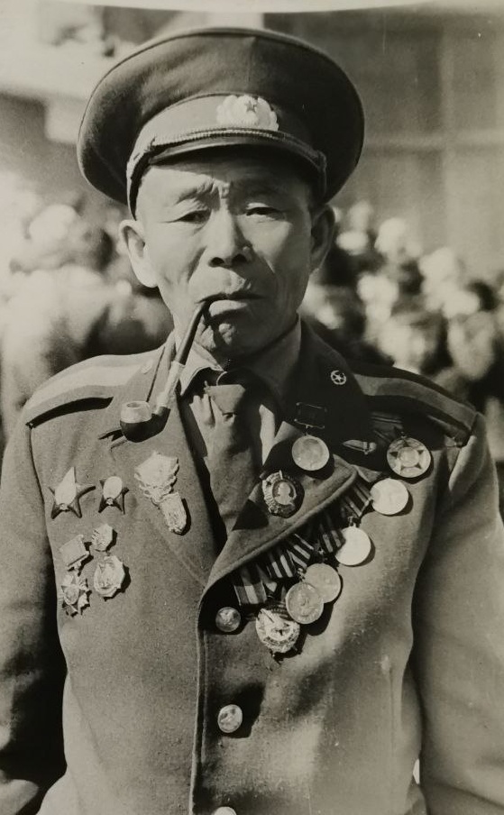 🔴 1900年8月12日，在苏联人民的伟大的卫国战争中击毙360名德军官兵（其