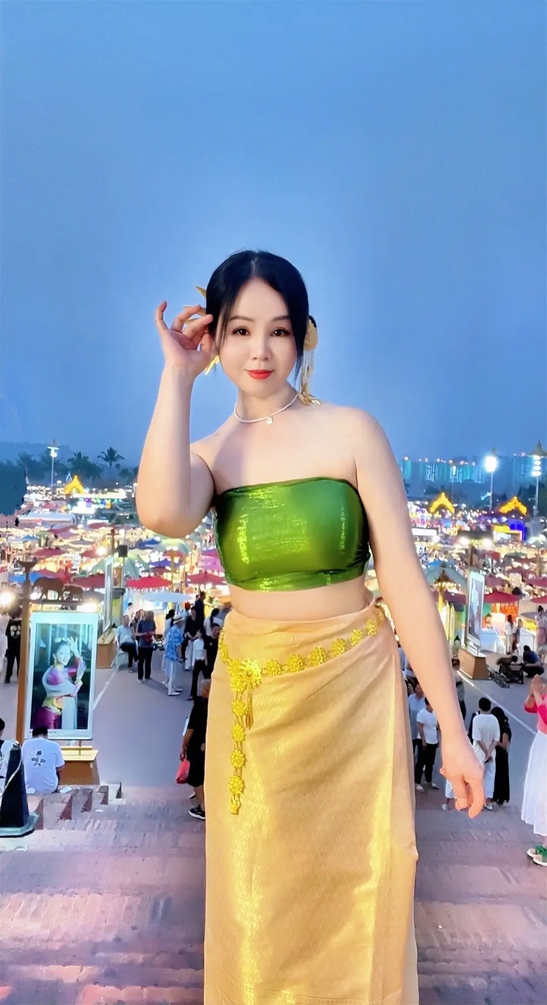 终于来到心心念念的西双版纳，当然要穿一次傣服