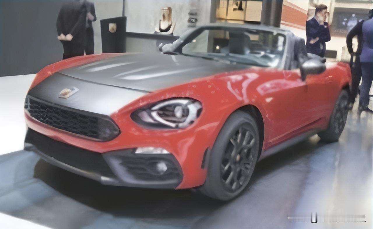 ABARTH 124 SPIDER
专注于菲亚特改装的高性能品牌
Abarth推