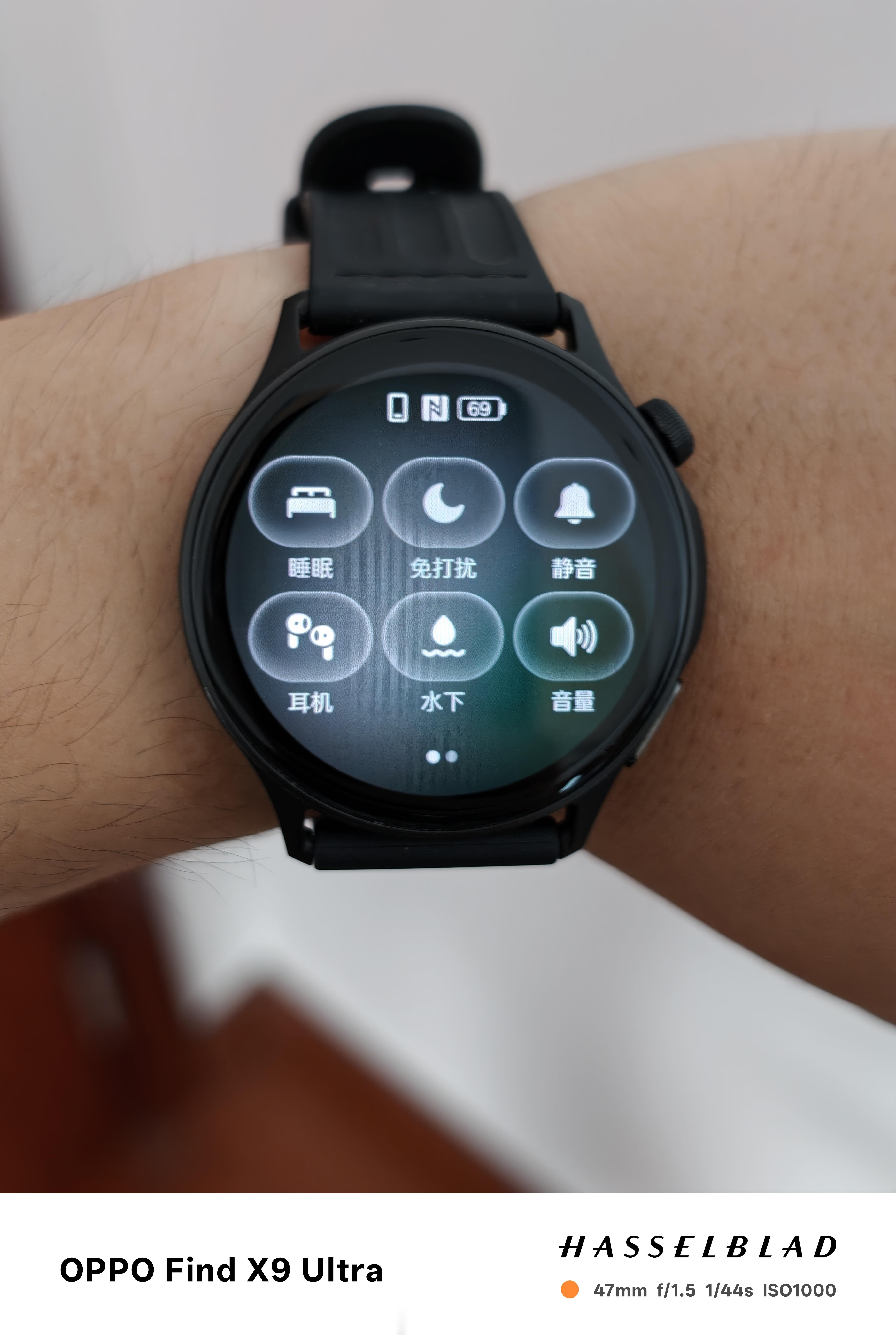 OPPO watch s这种半智能手表怎么也更新液态玻璃类似物了啊