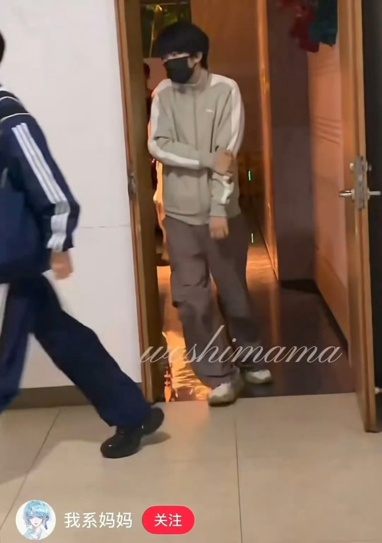 张函瑞手受伤了张函瑞手受伤 张函瑞手受伤了？啊？ 