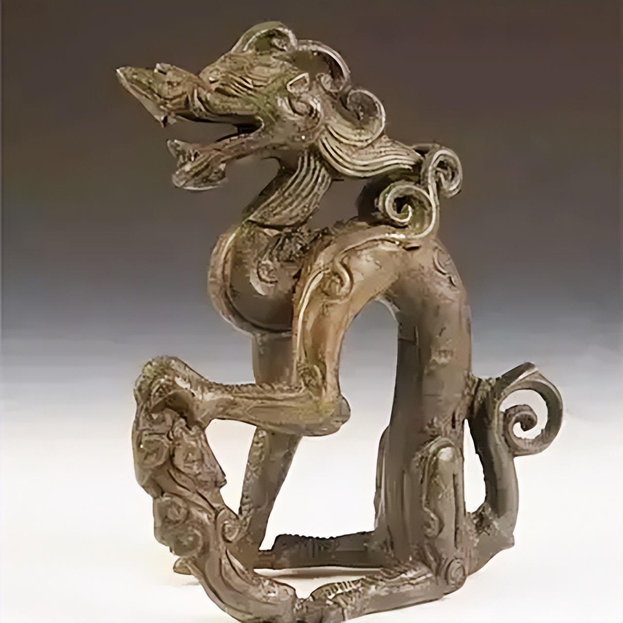 1965年，一位黑龙江农民正准备和媳妇睡觉，屋外突然传来一阵刺耳的嚎叫声，吓得媳