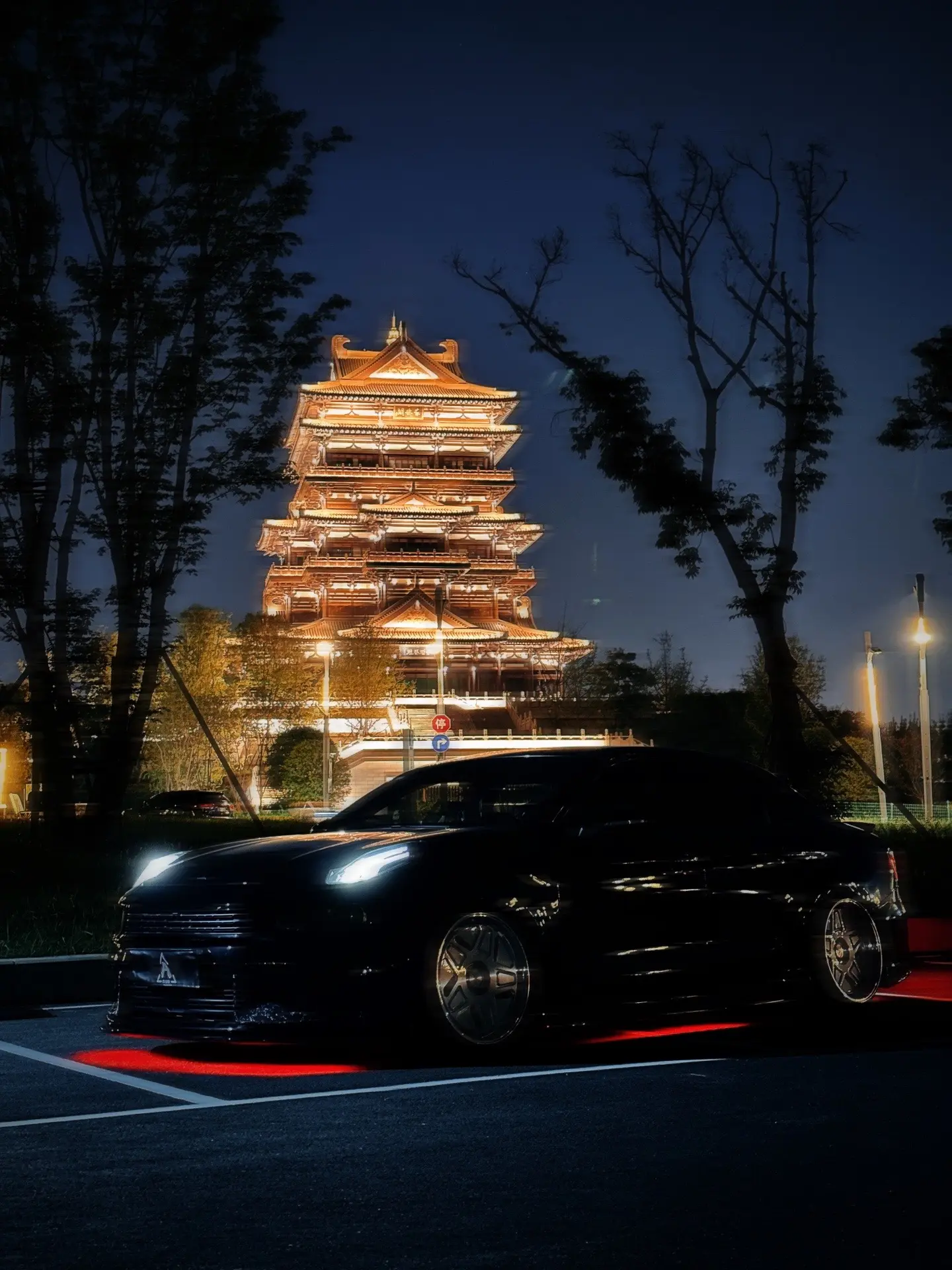 夜晚很美。