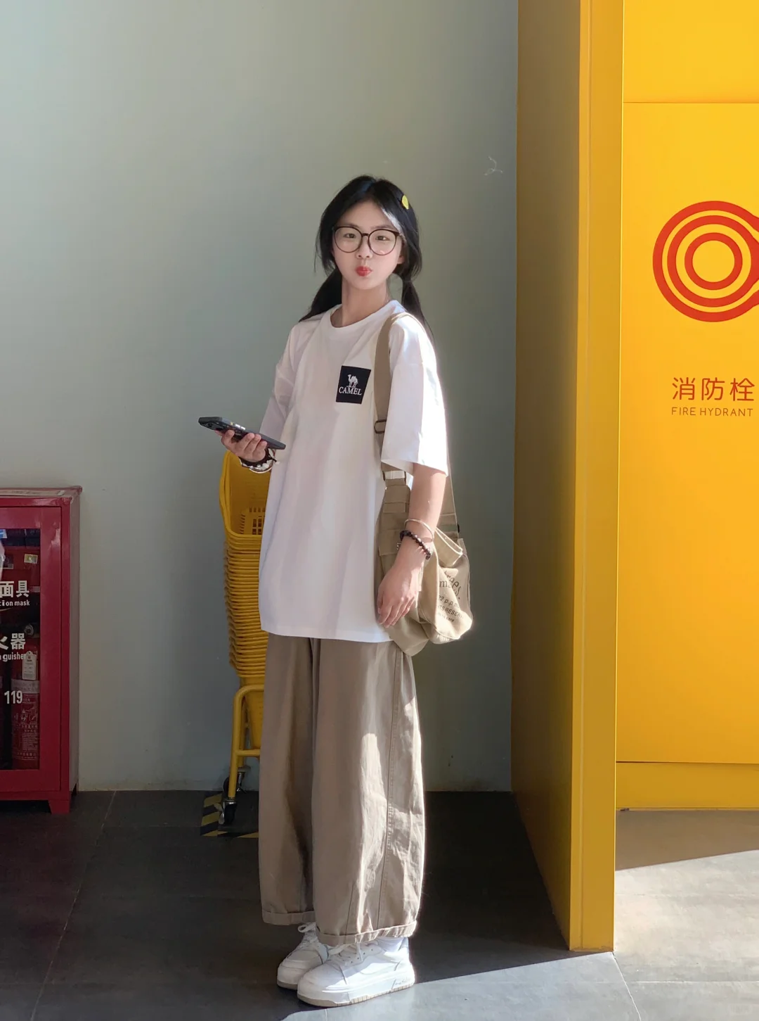 早夏的第一件白色短袖好好看！🔒住啦！！！