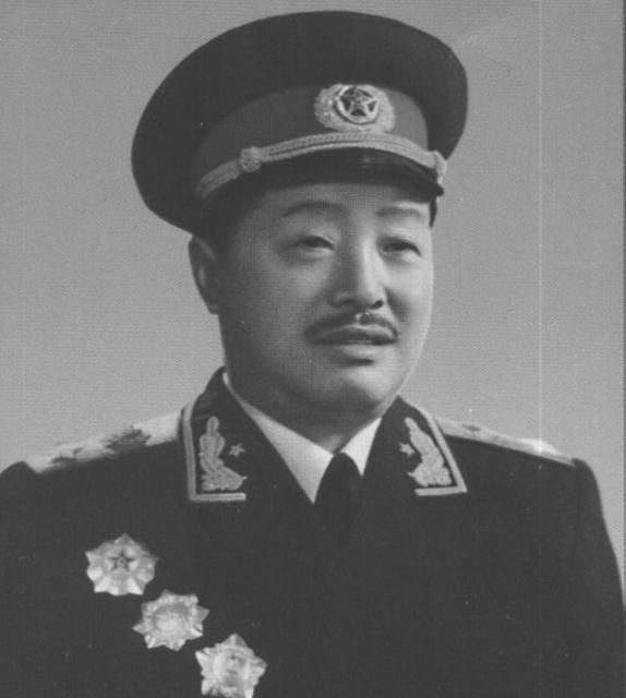 1965年乒乓球世锦赛期间，毛主席特意致电贺龙，关心庄则栋是否参加了此次比赛？
