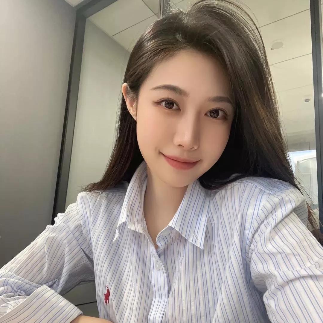 元气少女穿搭指南，轻松上班也迷人！活力少女感穿搭 元气感少女穿搭 元气甜美穿搭 