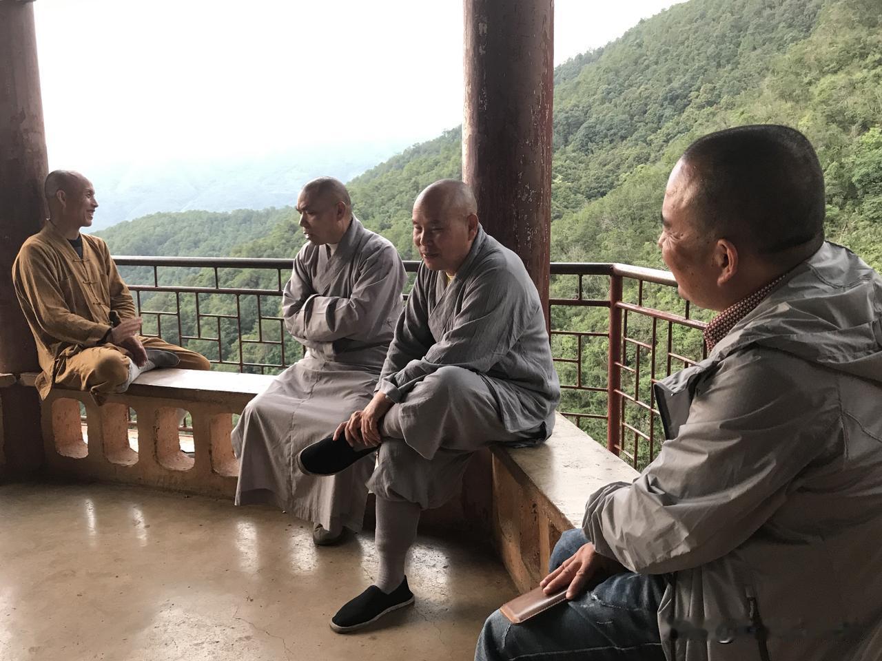 中佛协有监事会，省市县佛协也选出监事会了。有和有用，是两回事。和尚监事和尚肯定没