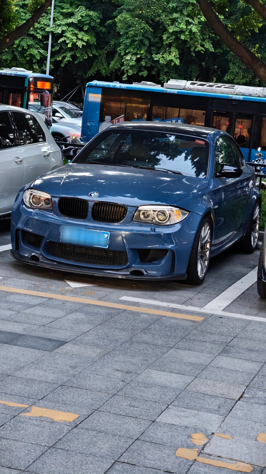 前几天差点成为bimmer，看上一台宝马1m，我看完车去出差，等着回来就约车主打