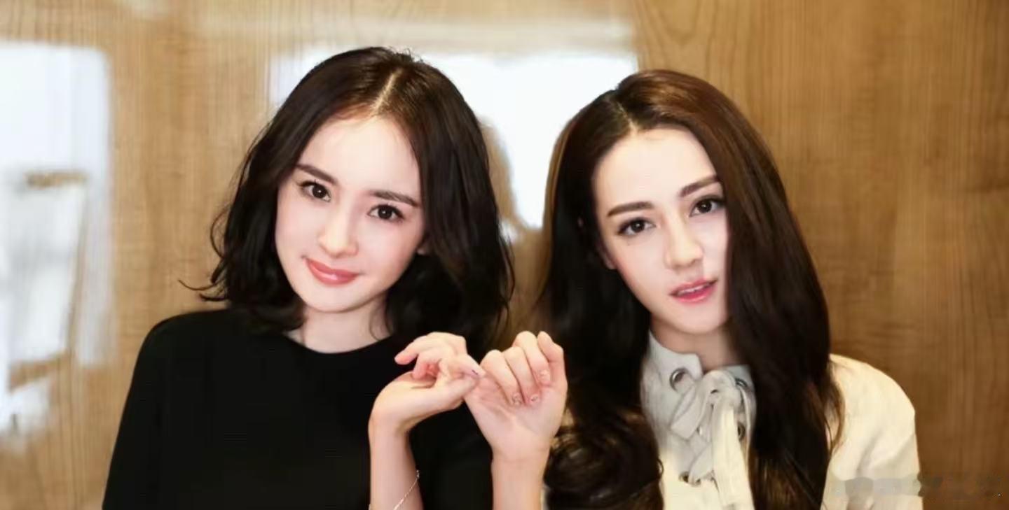曝迪丽热巴签杨幂新公司曝迪丽热巴签杨幂新公司！曝迪丽热巴要签杨幂新公司