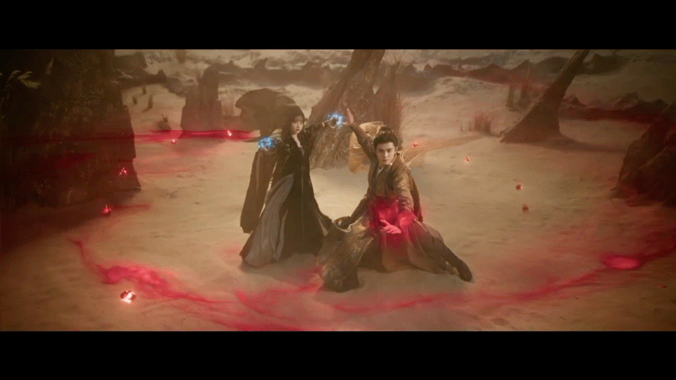 鞠婧祎和迪丽热巴这算不算同类型的妆造，谁更好看？ 