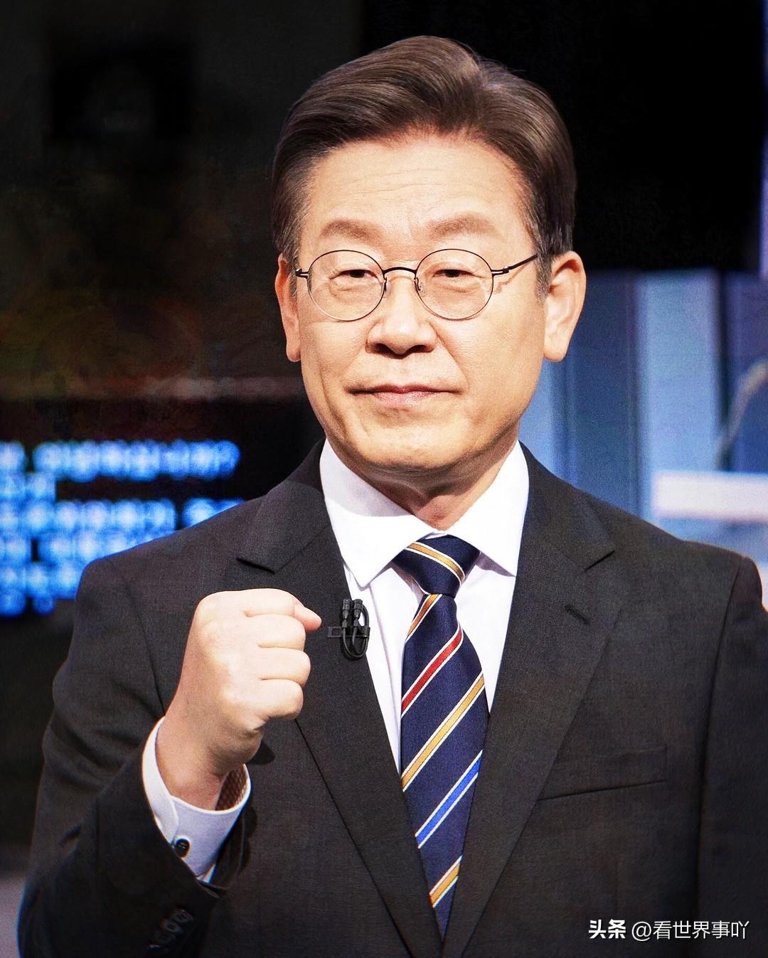 韩国消息
3月24日，韩国政府正式宣布，从25号零点起，所有公家单位的公务车要按