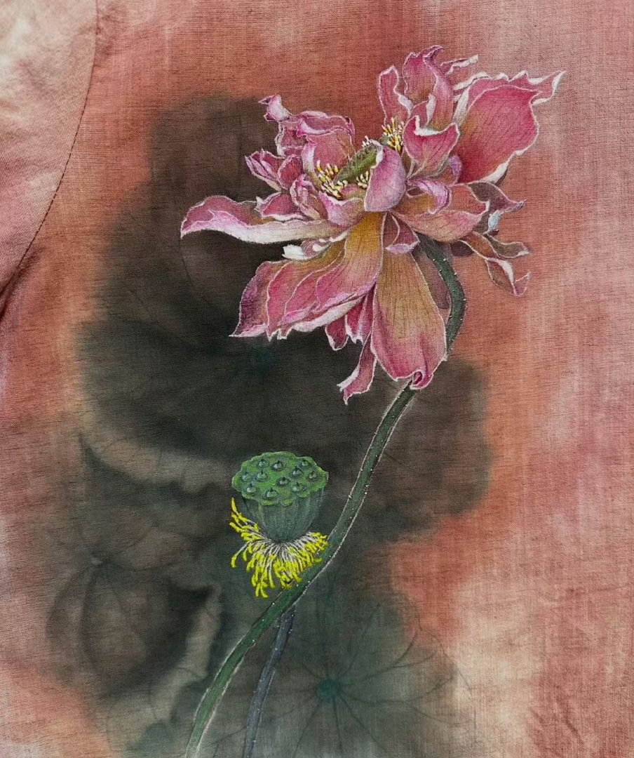 化解衣服穿反了的方法[锦鲤附体]如果不小心把衣服穿反了，出门在外才发现衣服穿反了