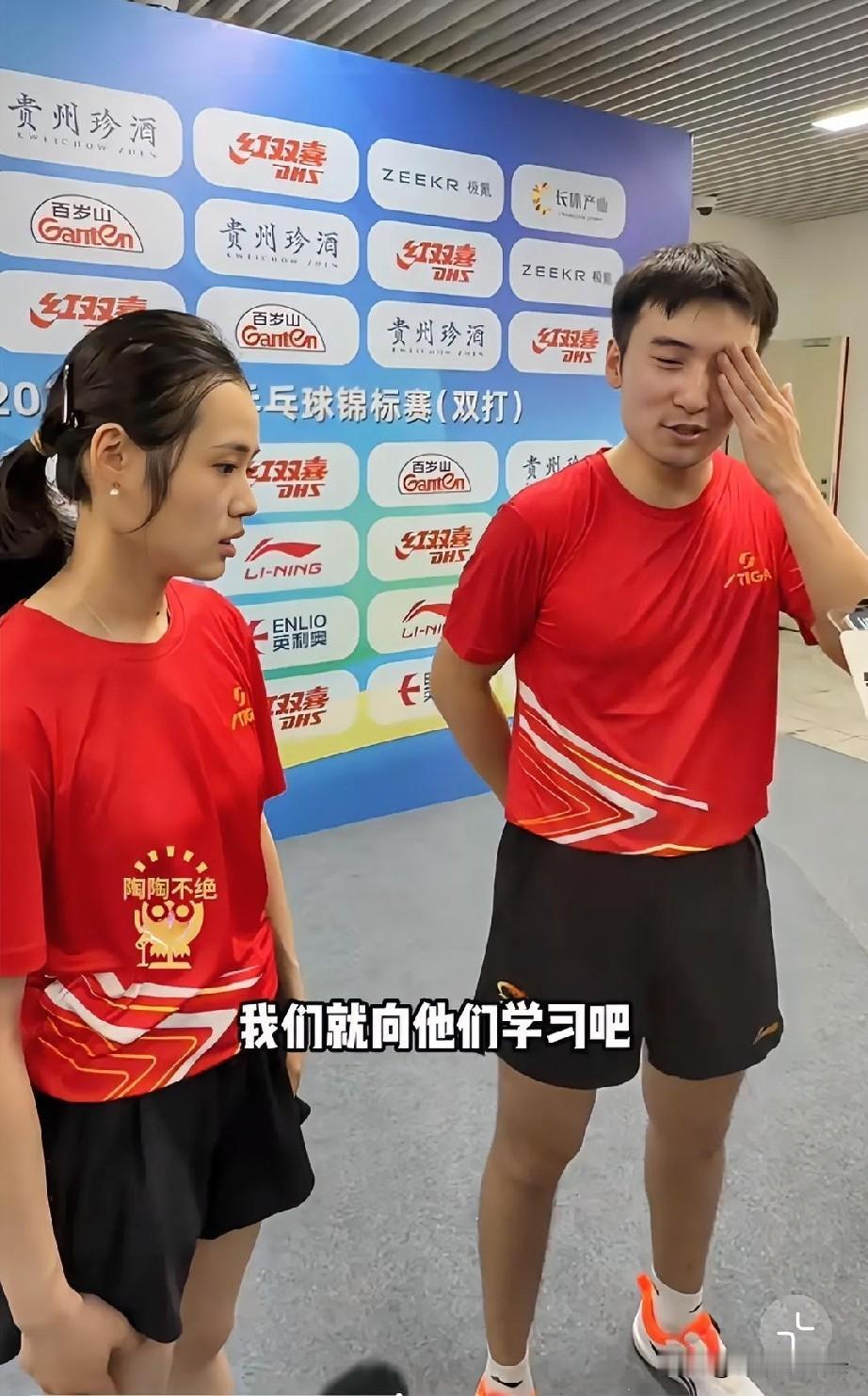 把光芒留给伴侣，以厚德守护小家。懂得成全的段冬妍，自带魅力，相处久了全是暖意。