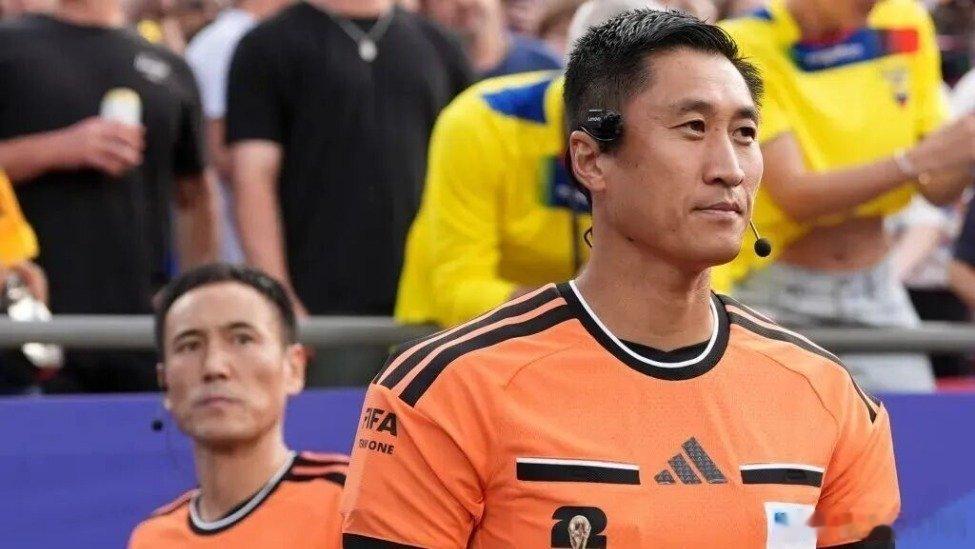 凤凰新闻【知情人士称马宁不再担任世界杯主裁】6月24日，据北青体育消息，知情人士