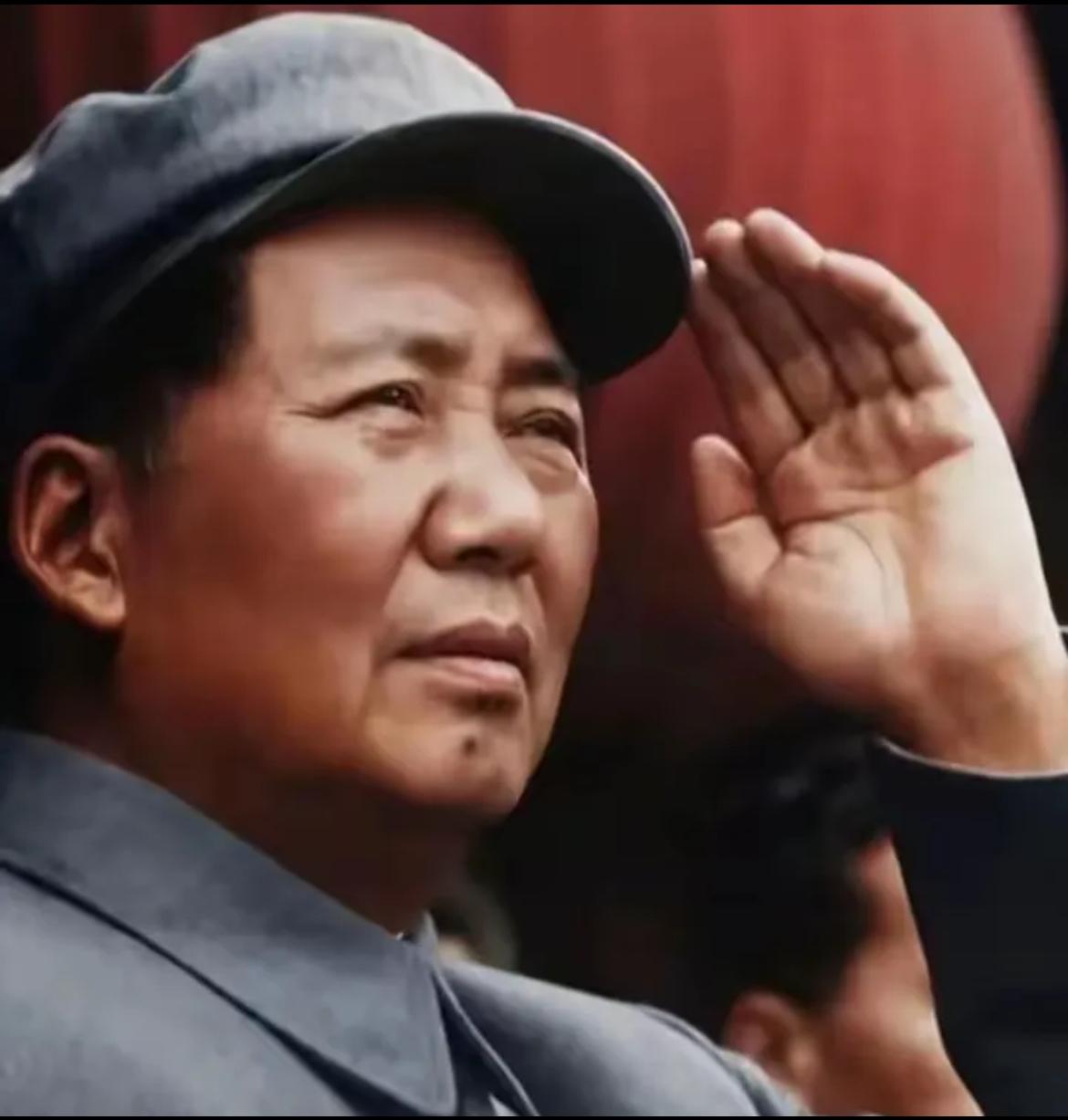 “全心全意为人民服务。”

这句话之所以重若千钧，是因为它把“人民”二字刻进了政