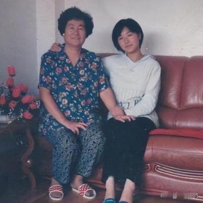 2000年，一对辽宁夫妇借了8万元将女儿送出国留学。可几年之后，女儿就再无音讯。