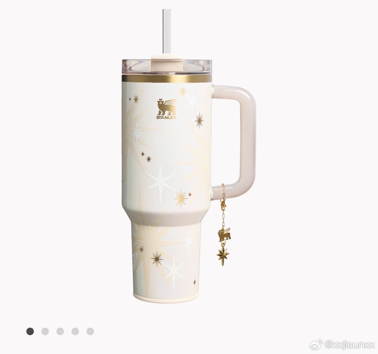 宝宝们选哪个呀💝💖第一款打算买867ml 一天正好可以喝2杯第二款只有591