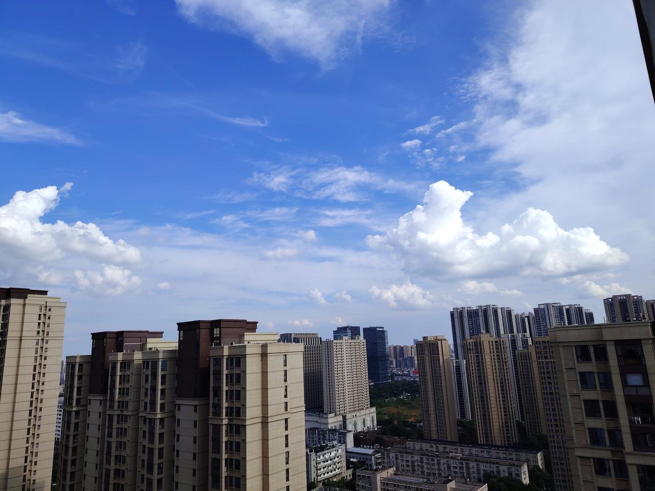 都市美丽的天空