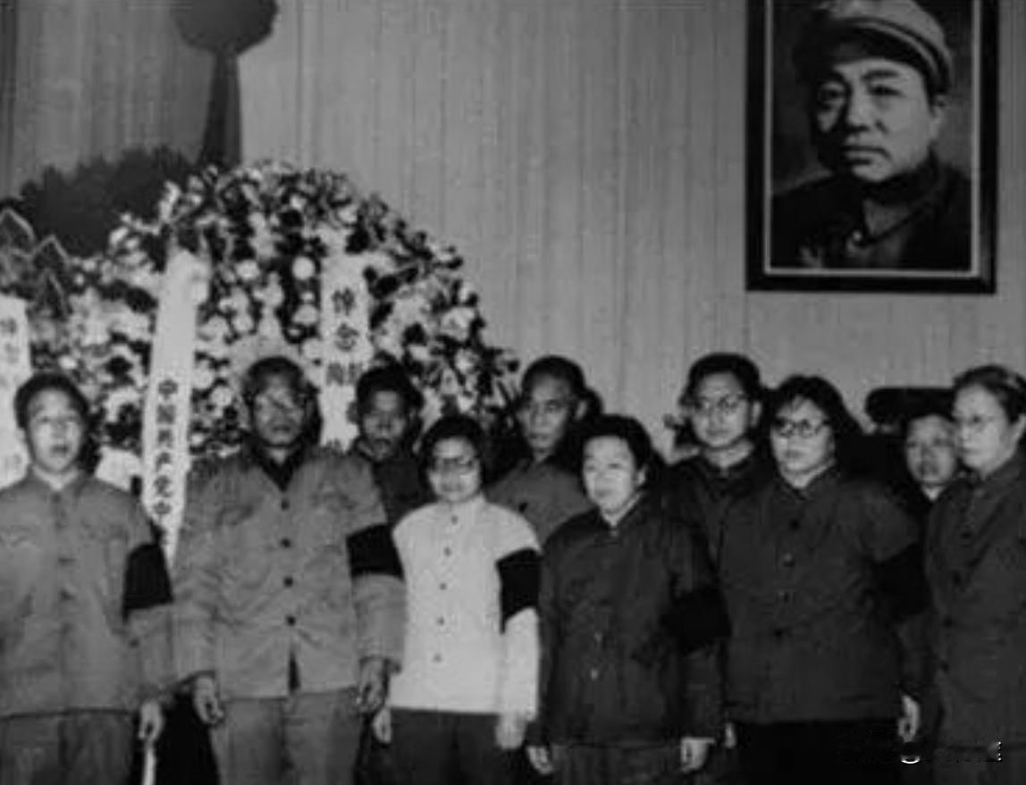 彭老总被平反后，留下了4.8万元遗产，都去了哪里？


一九七九年春，中央出了一