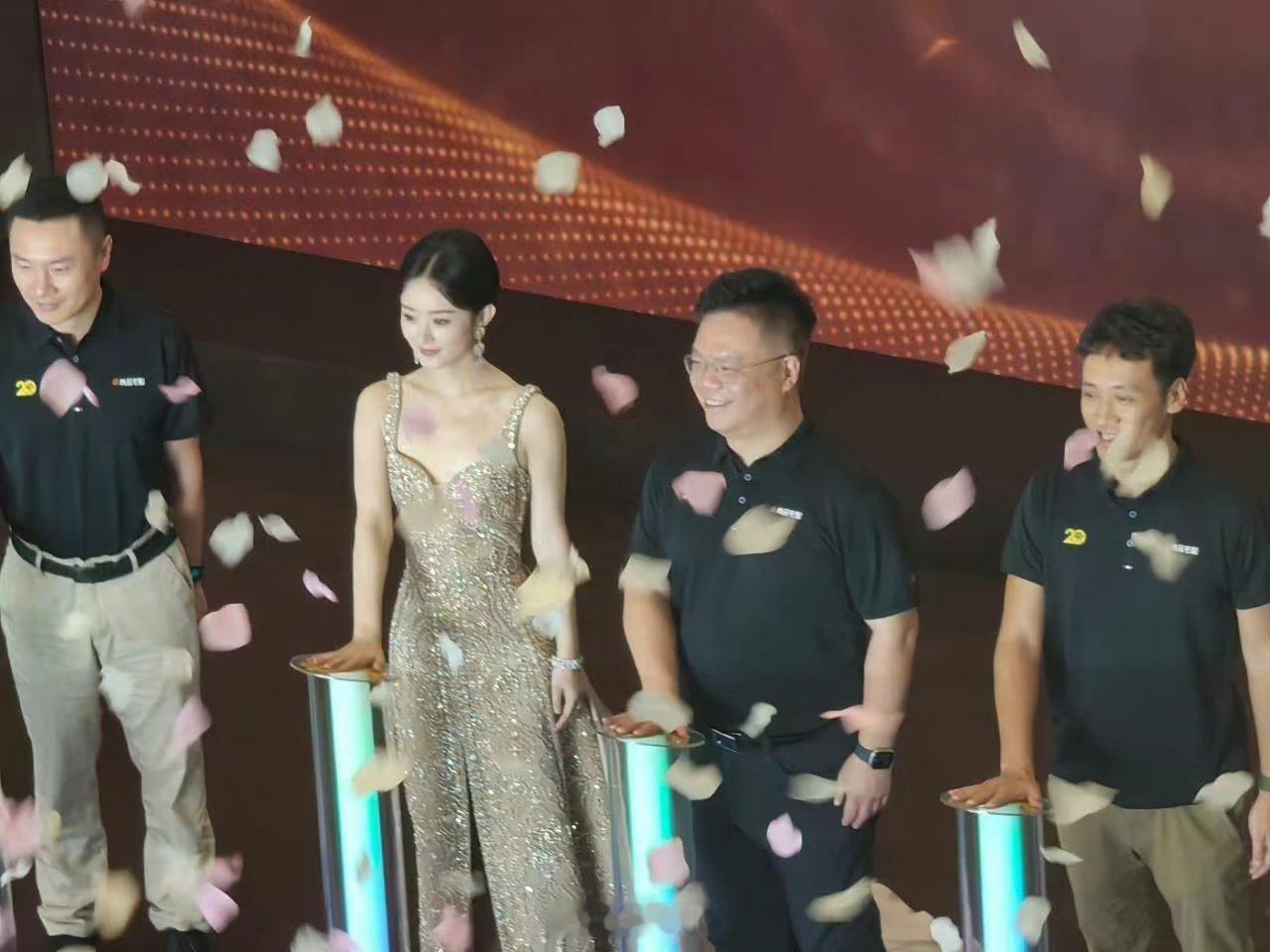 赵丽颖赵丽颖谁是凶手 zly赵丽颖沈雨 𝓛𝓲𝓰𝓱𝓽 𝓯𝓪𝓵𝓵?