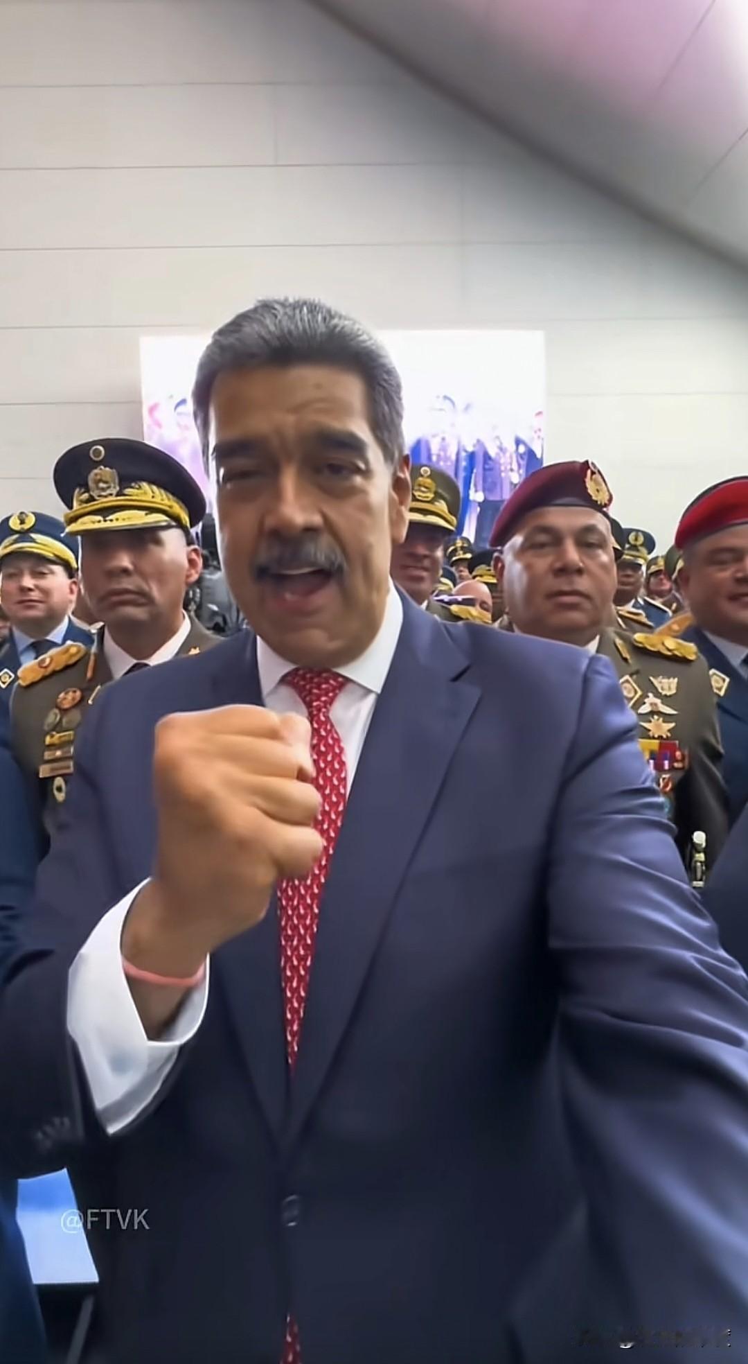 又是似曾相识的一幕，总是争相上演，大家有没有觉得有点熟悉，人类的历史进程滚滚向前