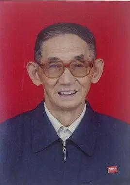 16岁浴血沙场、重伤不退！老兵王占林，用一生诠释军人忠魂
 
王占林，1931年