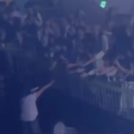 人多时最担心的事情发生了