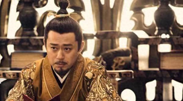 通过齐明帝萧鸾将伯兄子孙全部杀绝的历史，探究亲情为何有时难以依靠？
公元494年