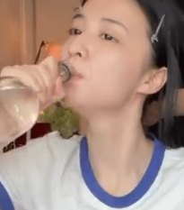 王楚然素颜像刘亦菲 ​​​