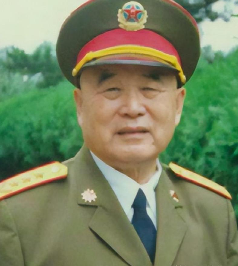 1973年，毛主席说要从军队中选出一名副主席，周总理毫不犹豫说出一个人的名字，毛