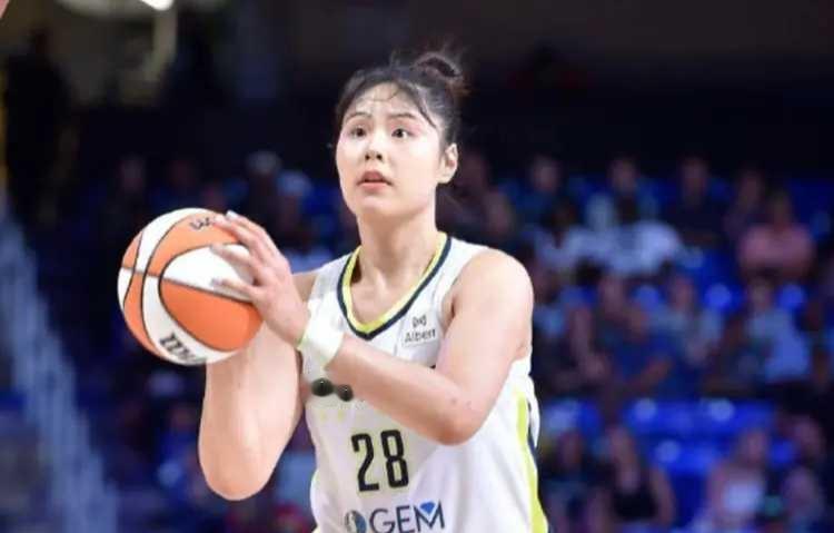 中国女篮15人大名单公布，变化还是很大的。李梦和王思雨均没有入选，看来基本上与国