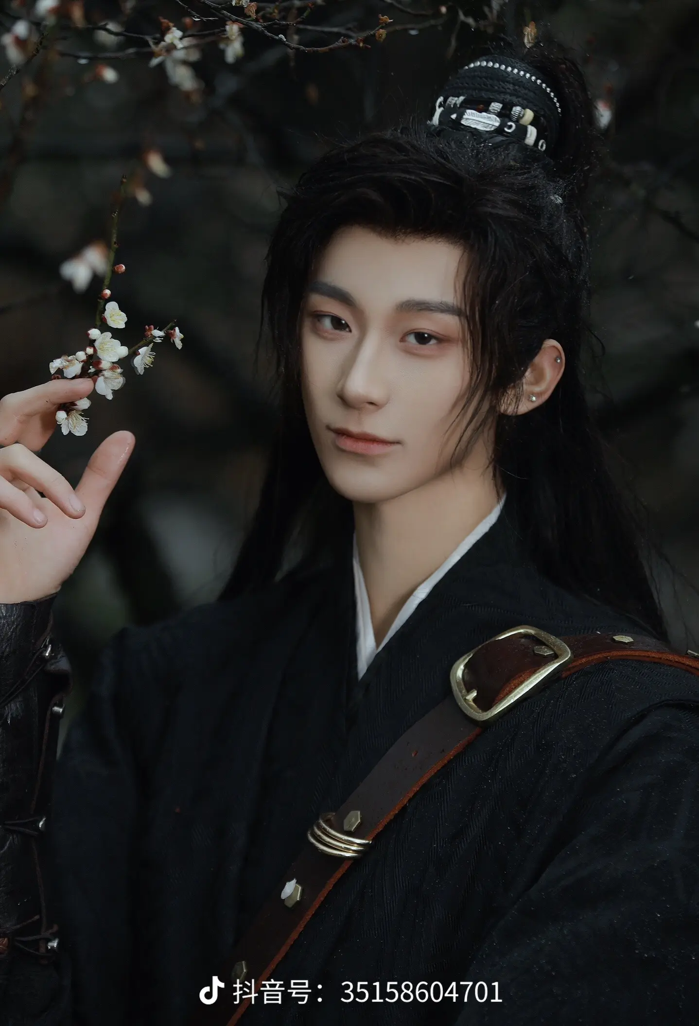 落花春雨。国风少年