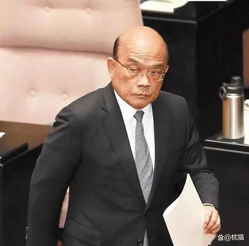 谁才是“台独”阵营里藏得最深的那条毒蛇？很多人会说是蔡英文或赖清德。错！真正的“