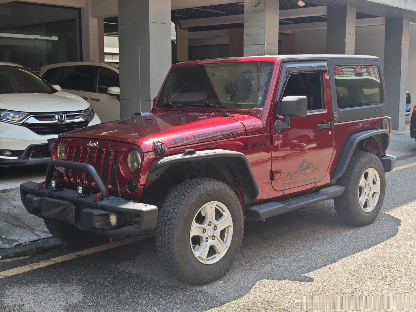 6万多 全款开走jeep牧马人越野性能出众 还可敞篷 好看又好玩喜欢可来预约看车