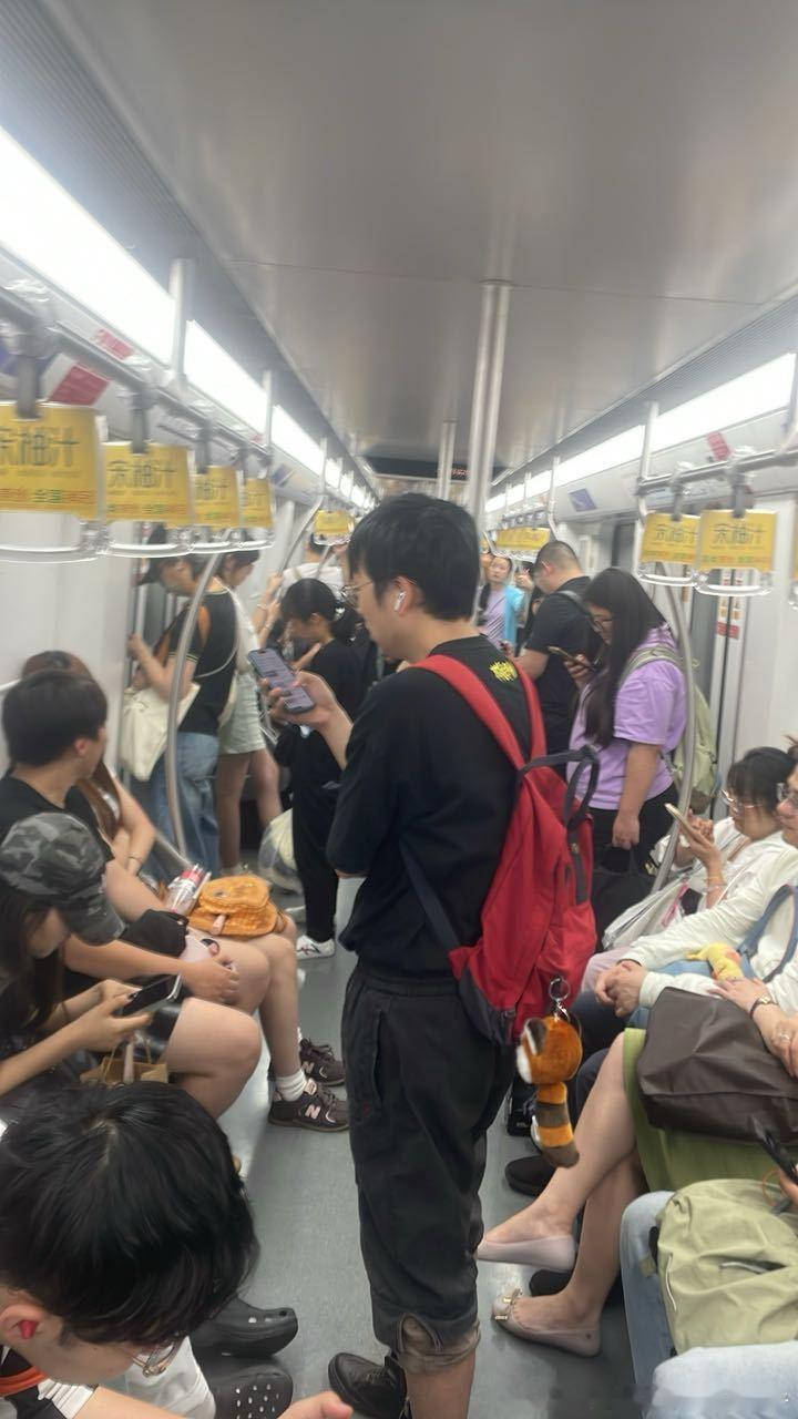 上海地铁 