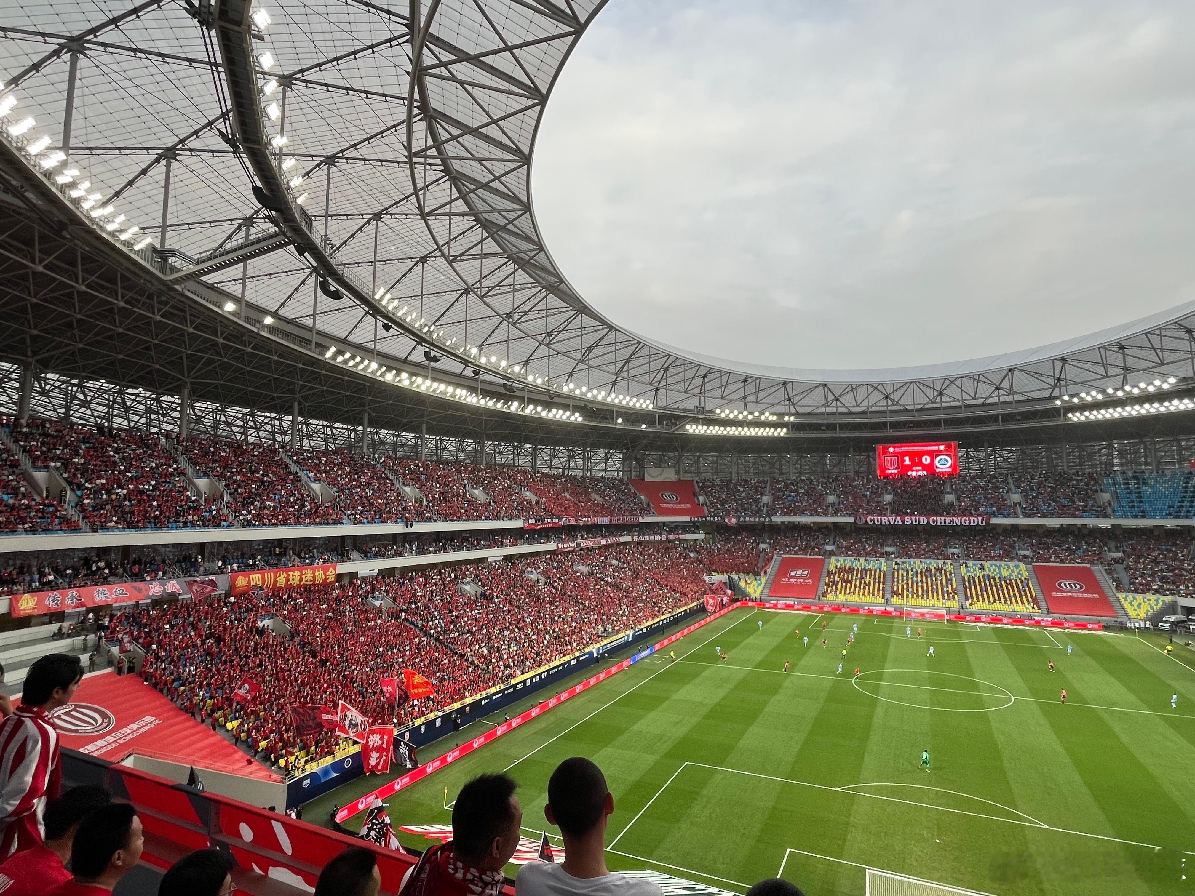 王子铭，以及传闻中的茹萨和青岛姆巴佩，如果都是真的，成都蓉城哪里是在摆烂？再说周