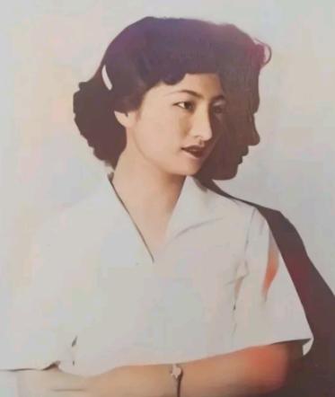1978年一伙人突然闯入一户农家，将张春莲带走，正当张春莲的丈夫一头雾水的时候，