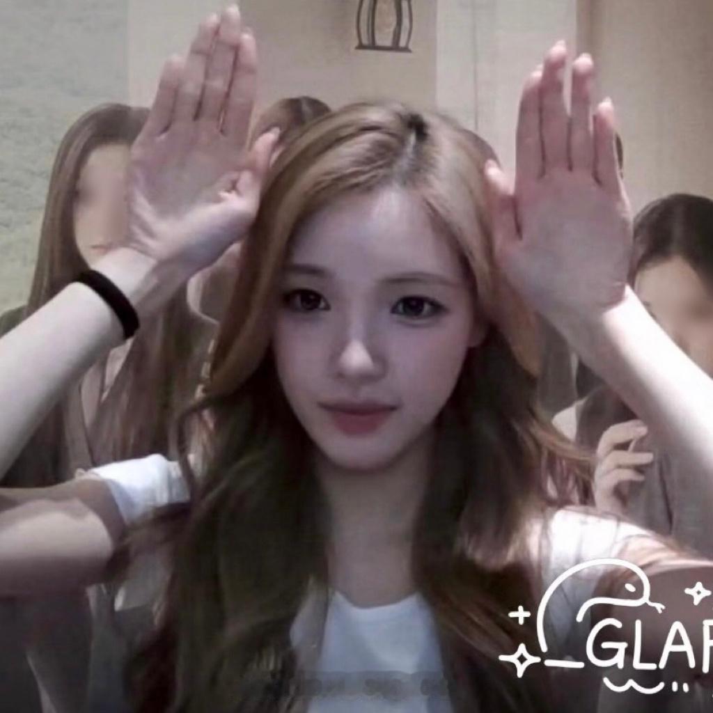 yuha 🐰🤍🤍 