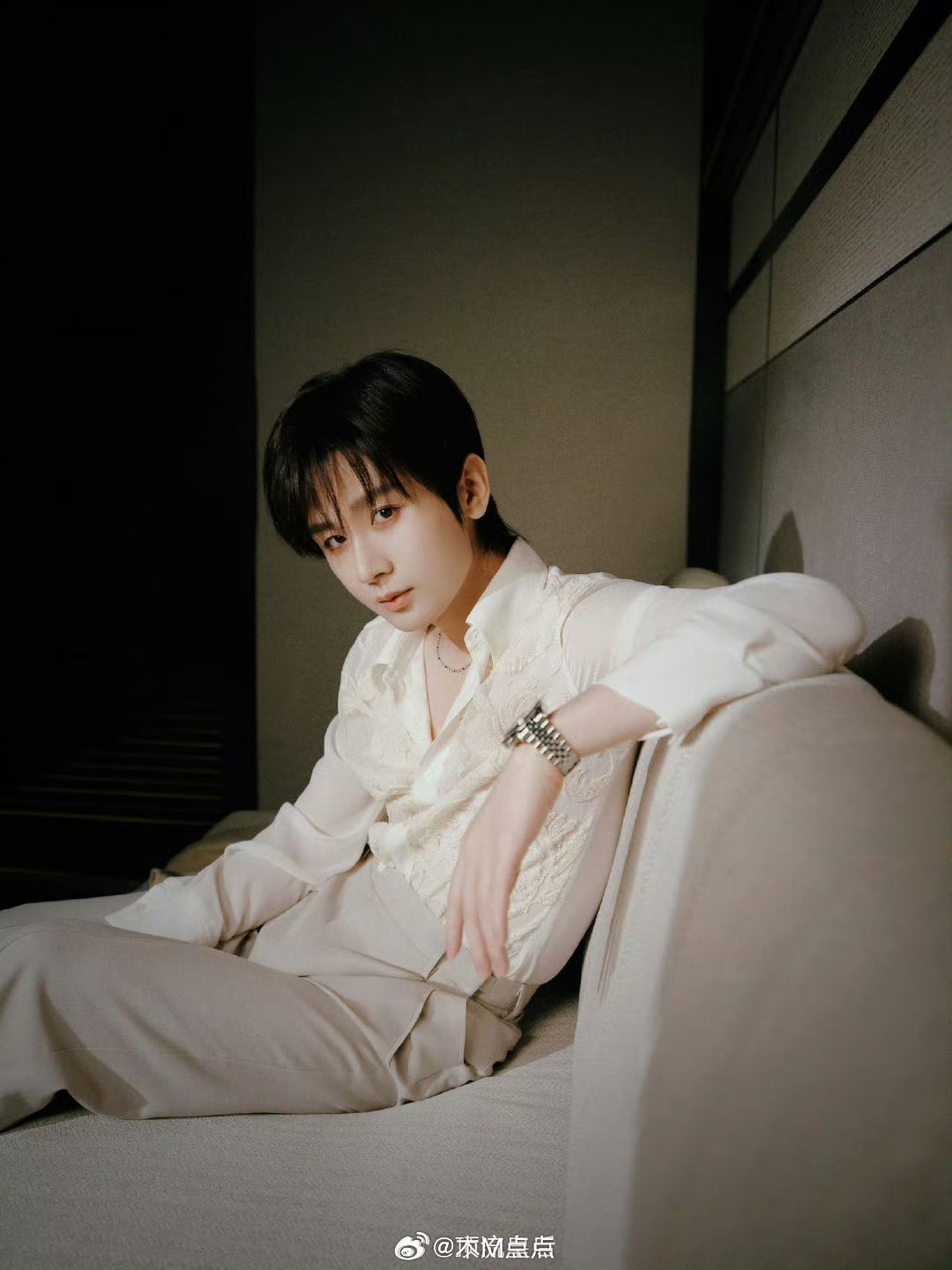 建议成毅工作室出图把质感提升一下，太像网图了 