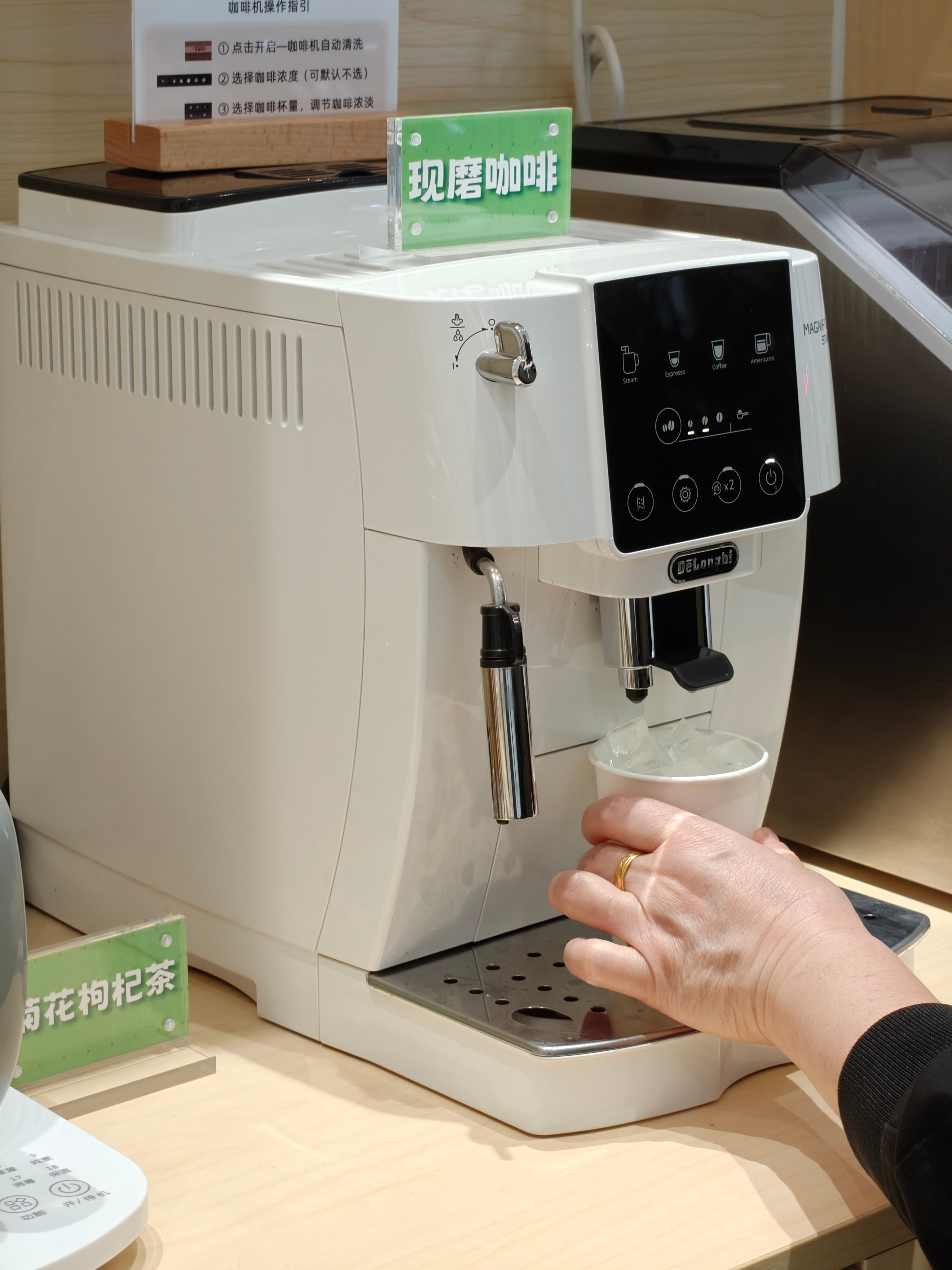 来小鹏售后开个报价单，白嫖一下洗车。掐指一算这个哨兵模式快帮我赚 2000 块了