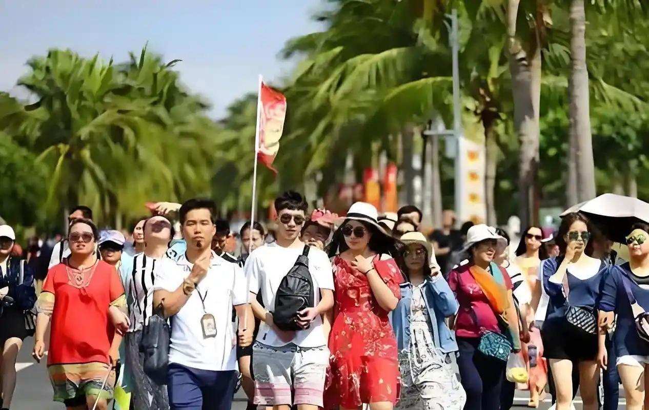 30多万泰国人涌入中国，却打着旅游的“幌子”，实则另有目的！不吃美食，不参观景点