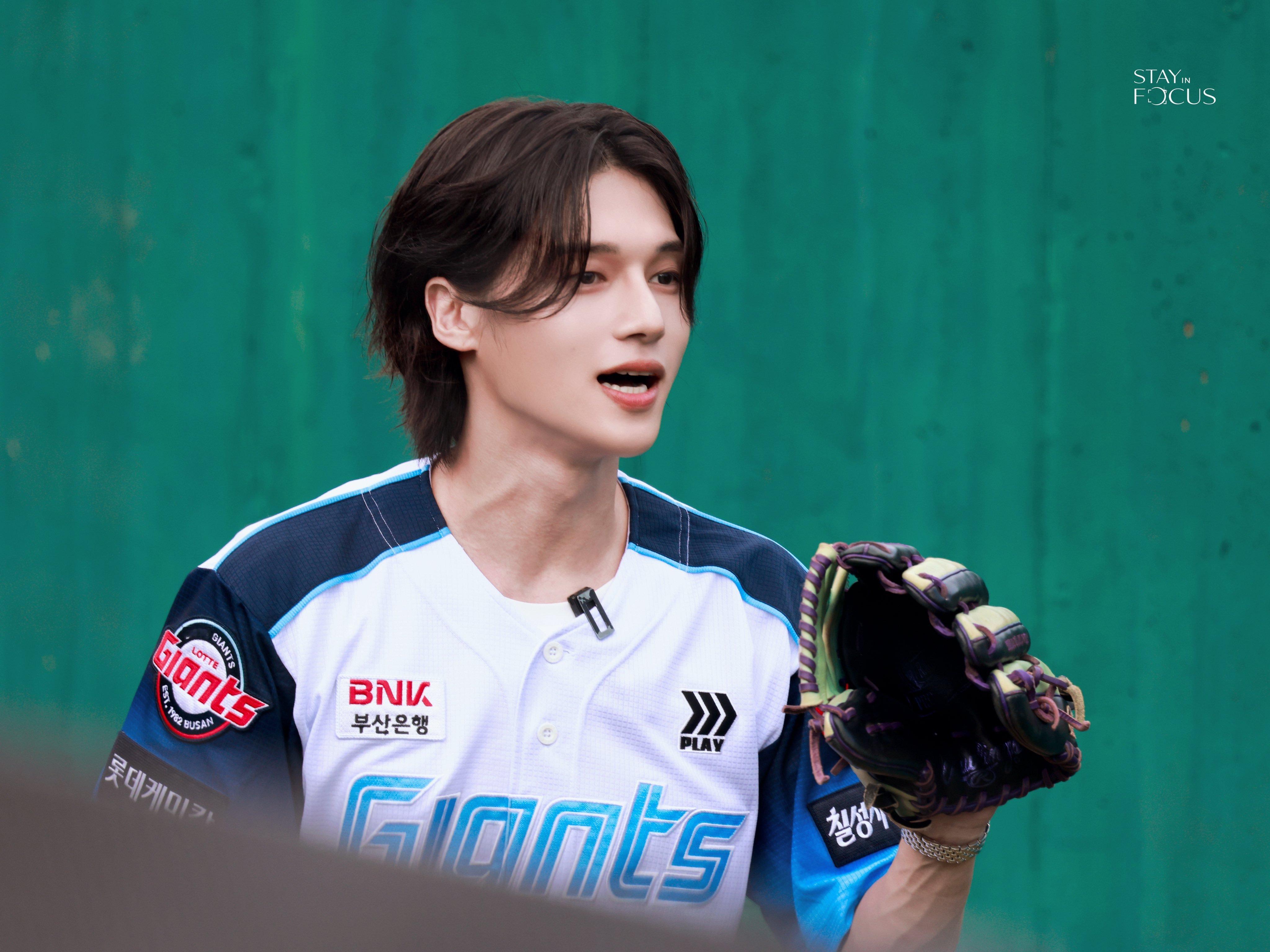 郑友荣[超话]  高清｜260830 釜山开球©stayinfocus_jwy 