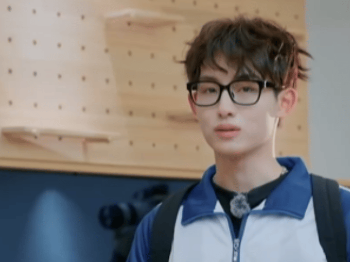 董思成重返校园董思成也太适合演青春校园本了吧！有没有导演看一看啊，这单纯的样子太
