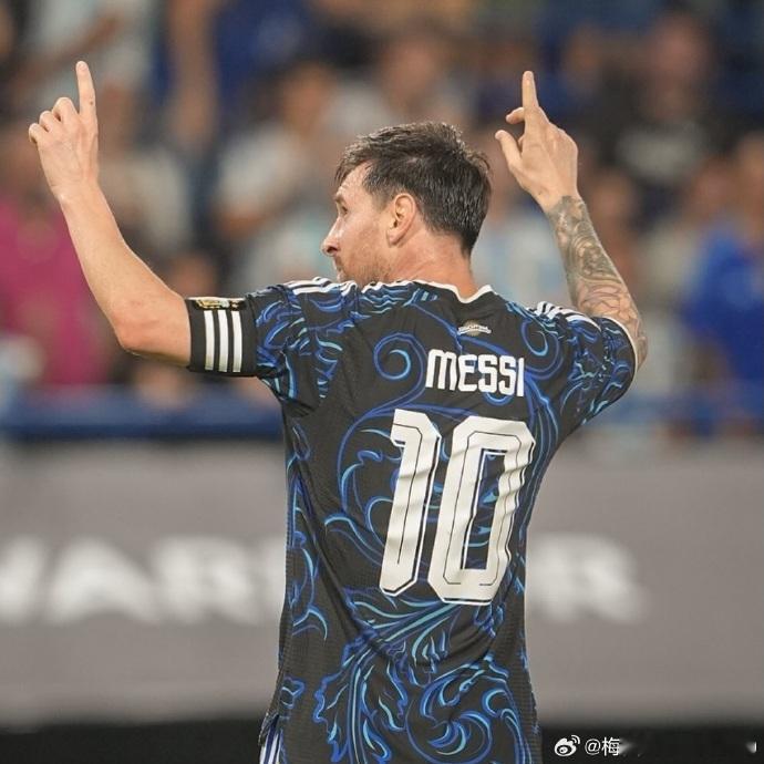 美加墨世界杯谁是冠军 48个国家逐鹿赛场，谁能登顶世界杯？锁定《谁是冠军》，和王